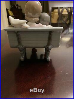 LLADRO GIRL & BOY WITH DOG ON CURVED BENCH WITH PIGEON Surrounded By Love