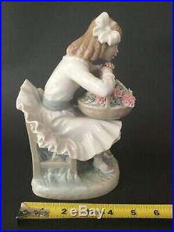 LLADRO Girl Sitting in Chair With Flower Basket Dog Porcelain Figurine 8 1/4tall