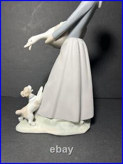 LLADRO Girl with Duck & Dog Porcelain MATTE Figurines 10,5H