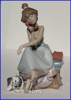 LLADRO L5466 Porcelain Figurine CHIT CHAT Girl Speaking on the Phone, Dog