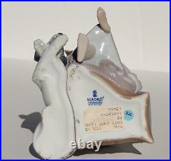 LLADRO L5466 Porcelain Figurine CHIT CHAT Girl Speaking on the Phone, Dog