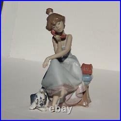 LLADRO L5466 Porcelain Figurine CHIT CHAT Girl Speaking on the Phone, Dog