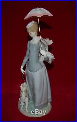 LLADRO LADY WITH SHAWL AND DOG #1421 Magnificent Large Sculpture! Reg. 1250$