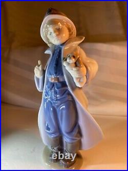 LLADRO LITTLE FIREMAN Boy with Puppy Dog Figurine #6334 Mint Condition RARE