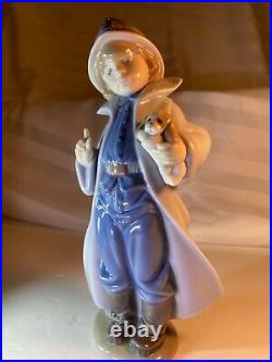 LLADRO LITTLE FIREMAN Boy with Puppy Dog Figurine #6334 Mint Condition RARE