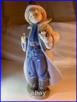 LLADRO LITTLE FIREMAN Boy with Puppy Dog Figurine #6334 Mint Condition RARE