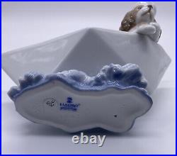 LLADRO LITTLE STOWAWAY PUPPY DOG FIGURINE #6642 IN BOX MINT 2000 6.75 x 4in