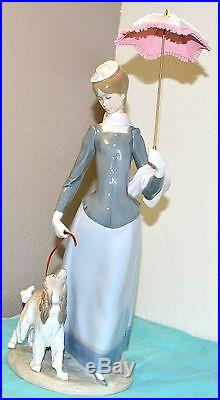 LLADRO Lady With Shawl and Dog #4914 Retired