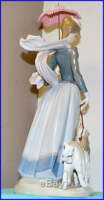LLADRO Lady With Shawl and Dog #4914 Retired
