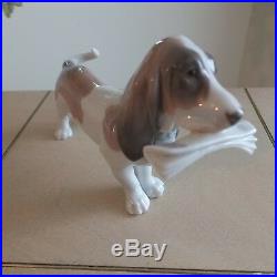 LLADRO MORNING DELIVERY # 6398 DOG L@@K! MINT CONDITION with BOX FAST SHIPPING