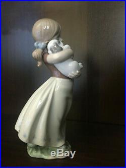 LLADRO MY SWEET LITTLE PUPPY GIRL WITH DOG FIGURINE #8531 with box