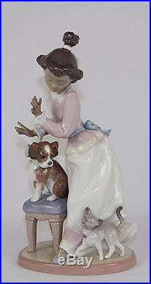 Lladro My Turn #6026 Figurine Girl With Dog And Cat Perfect