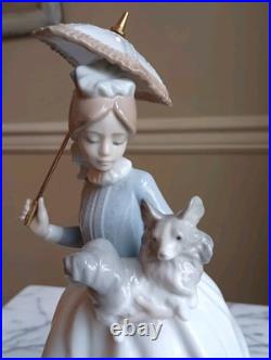 LLADRO NAO DAISA 1985 YOUNG GIRL With HER DOG AND PARASOL UMBRELLA with figurinebase