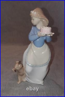 LLADRO Nao 1045 Puppy's Birthday with Cake and Dog
