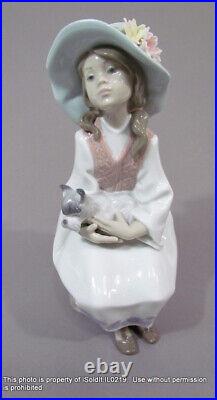 LLADRO PORCELAIN FIGURINE 6400 DAYDREAMS Girl with Dog Schnauzer & Flower Hat