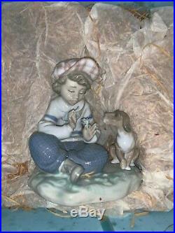 LLADRO Porcelain Figurine 5450 I Hope She Does Boy With Flower And Dog Mint in Box