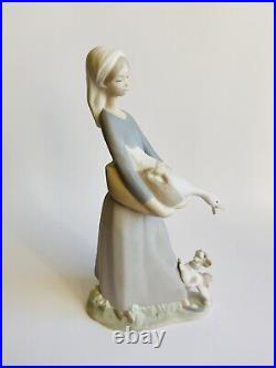 LLADRO Porcelain Figurine Girl with Duck & Dog Handmade Large 10,5H Spain