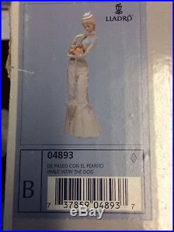 LLADRO Porcelain Figurine. WALK WITH THE Dog. 04893 With Box And Papers