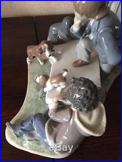 LLADRO Puppy Dog Tails 5539 Glazed Porcelain Figurine Statue Broken Tail
