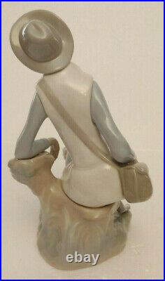 LLADRO Retired SHEPARD #4659 Man Sitting on Stump with Dog made in Spain
