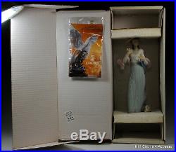 LLADRO SUNDAY'S BEST #6246 -YOUNG SOPHISTICATED LADY With DOG, FLOWERS MIB