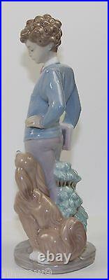 LLADRO SUNDAY'S CHILD #6023 FIGURINE BOY With DOG & BOOK PERFEC