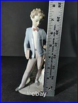 LLADRO SUNDAY'S CHILD #6023 FIGURINE BOY With DOG & BOOK PERFEC