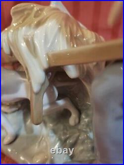 LLADRO Spain GARDNER IN TROUBLE Figureine 8.5 High, Retired In 1981