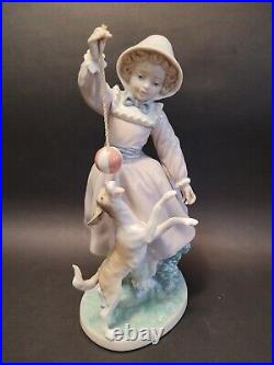 LLADRO TEASING THE DOG. # 5078. Large. Great condition! No Box