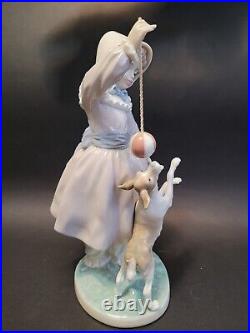 LLADRO TEASING THE DOG. # 5078. Large. Great condition! No Box