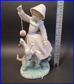 LLADRO TEASING THE DOG. # 5078. Large. Great condition! No Box