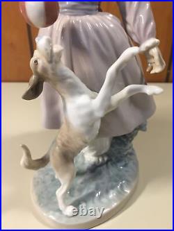 LLADRO Teasing The Dog #5078 Retired 10.25 NO BOX