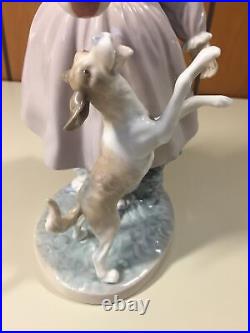 LLADRO Teasing The Dog #5078 Retired 10.25 NO BOX