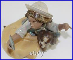 LLADRO WHO'S THE FAIREST #2313 FIGURE GIRL, DOG, MIRROR GRES MINT WithBOX