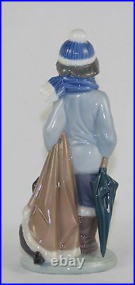 LLADRO WINTER #5220 FIGURINE BOY WITH DOG MINT WithBOX