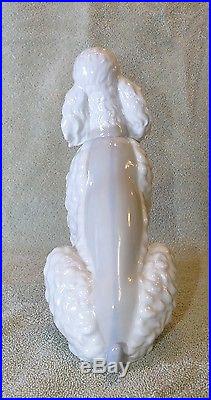 LLADRO (style) SITTING POODLE DOG #01000325 issued 1966 retired 1980
