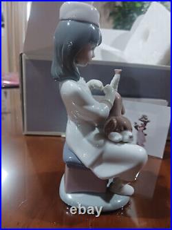 LLadro #06348 Little Veterinarian