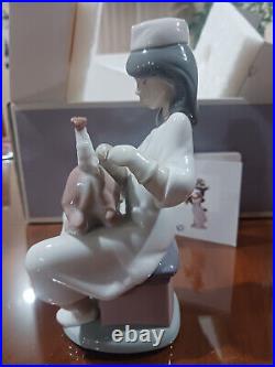 LLadro #06348 Little Veterinarian