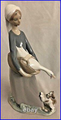 LLadro 10.5 Daisa 1977 Maiden Woman with Dog & Geese Figurine Marked