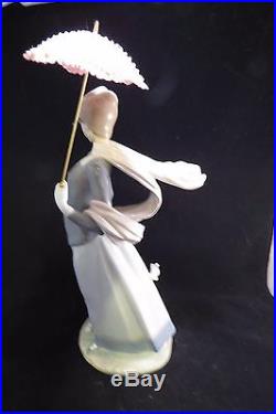 LLadro #4914 Lady With Shawl & Dog Figurine Retired Original Box