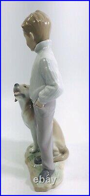 LLadro 6902 My Loyal Friend Figurine Signed Boy petting Labrador dog. Mint