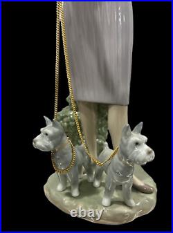 LLadro Figurines Walking the Dogs # 6760 Mint Condition In Original Box withCOA