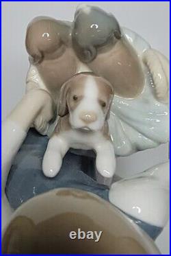 LLadro Girl Holding Puppies in Basket Little Dogs on Hip # 1311 Unboxed