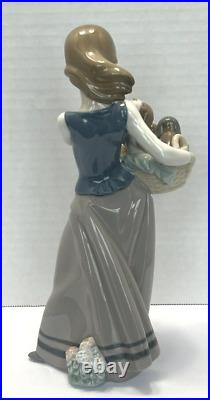LLadro Girl Holding Puppies in Basket Little Dogs on Hip 1311 Unboxed Mint