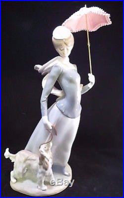 LLadro Lady With Shawl & Dog Figurine #4914 Retired Original Box