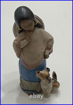 Lladro #01012165 CHIQUITA Girl WithSombrero & Dog, Retired