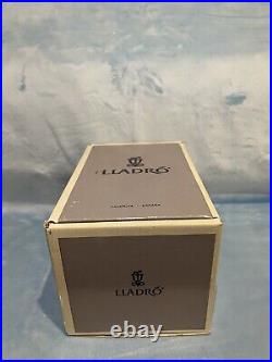 Lladro 06210 A Gentle Surprise Dog Collectible Figurine, With Box