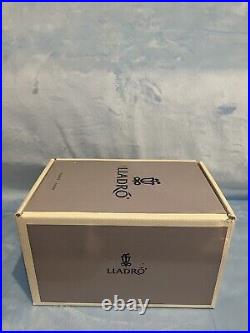 Lladro 06210 A Gentle Surprise Dog Collectible Figurine, With Box