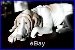 Lladro # 1067 Old Dog