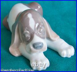 Lladro #1072 Beagle Sleeping Puppy Dog Porcelain Figurine Mint Condition